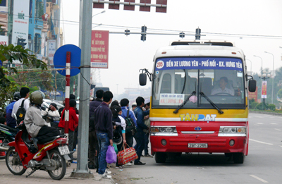 Hưng Yên Nhộn nhịp vận tải hành khách những ngày đầu xuân